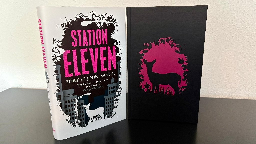 Station Eleven - The Broken Binding Special Edition, Ophalen of Verzenden, Zo goed als nieuw, Emily St. John Mandel