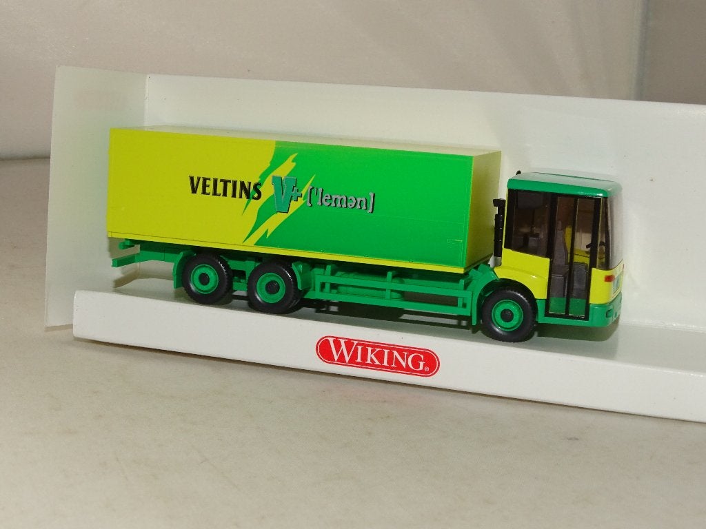 1/87 Wiking Mercedes  Econic Veltins, Ophalen of Verzenden, Nieuw, Bus of Vrachtwagen, Wiking