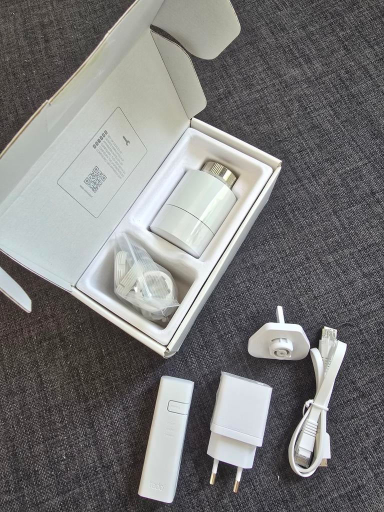 Tado Starterkit - Slimme Radiatorknop V3+, Ophalen of Verzenden, Slimme thermostaat, Nieuw