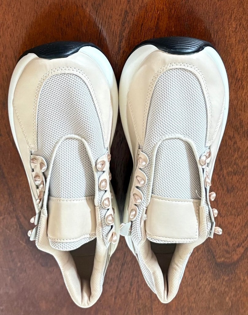 Schoenen helaas te klein gekocht., Ophalen, Nieuw, Wit, Sportschoenen