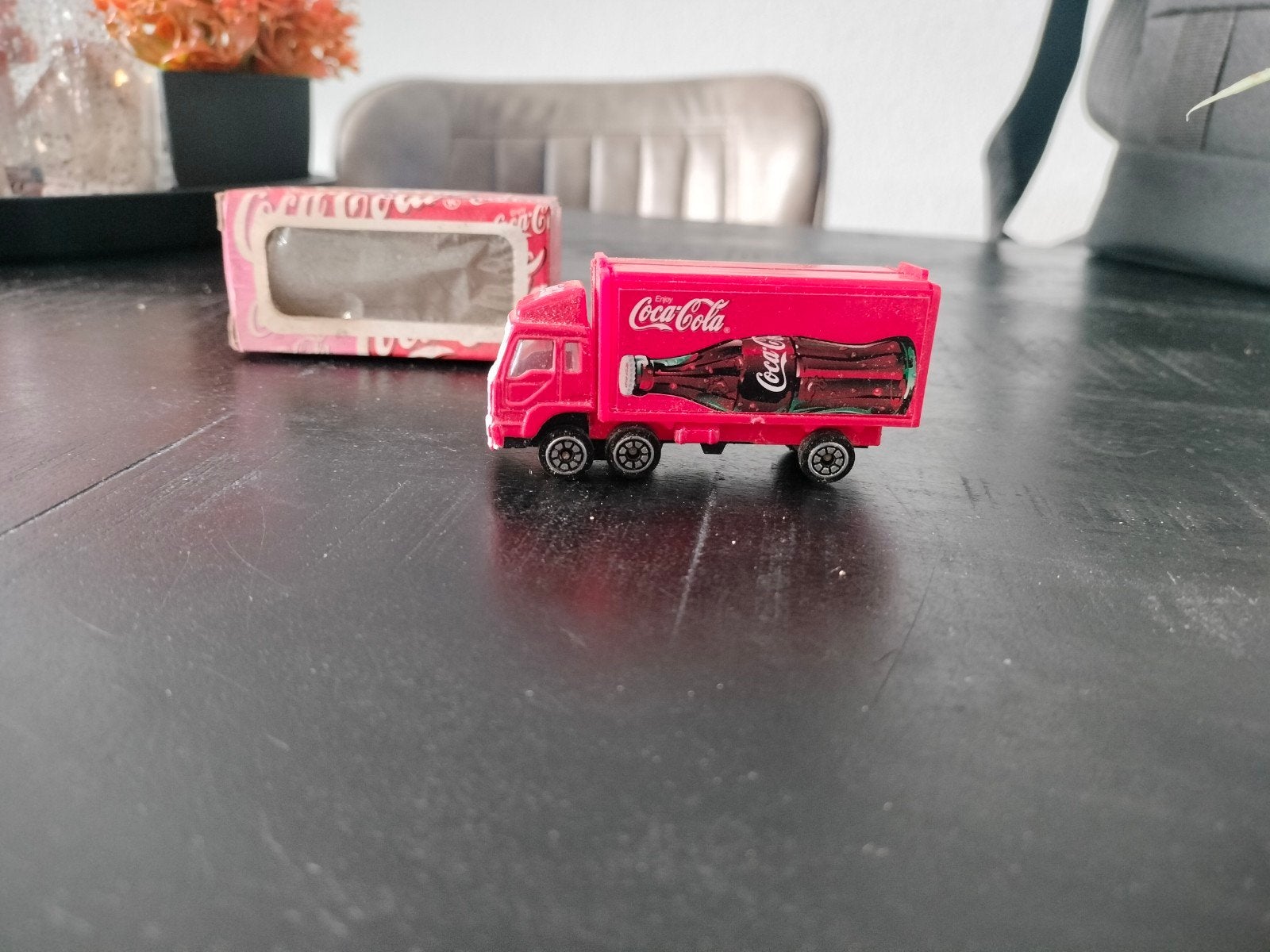 Coca-Cola vrachtwagen miniatuur met originele doos, Ophalen of Verzenden, Gebruikt