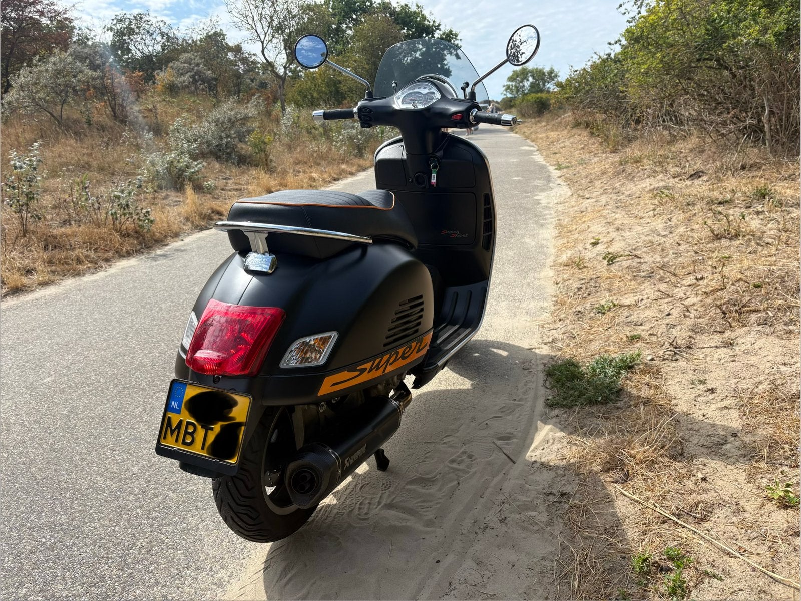Vespa GTS Super Sport 300  - Mat Zwart met oranje accenten, Ophalen, Gebruikt, Overige modellen, Maximaal 45 km/u