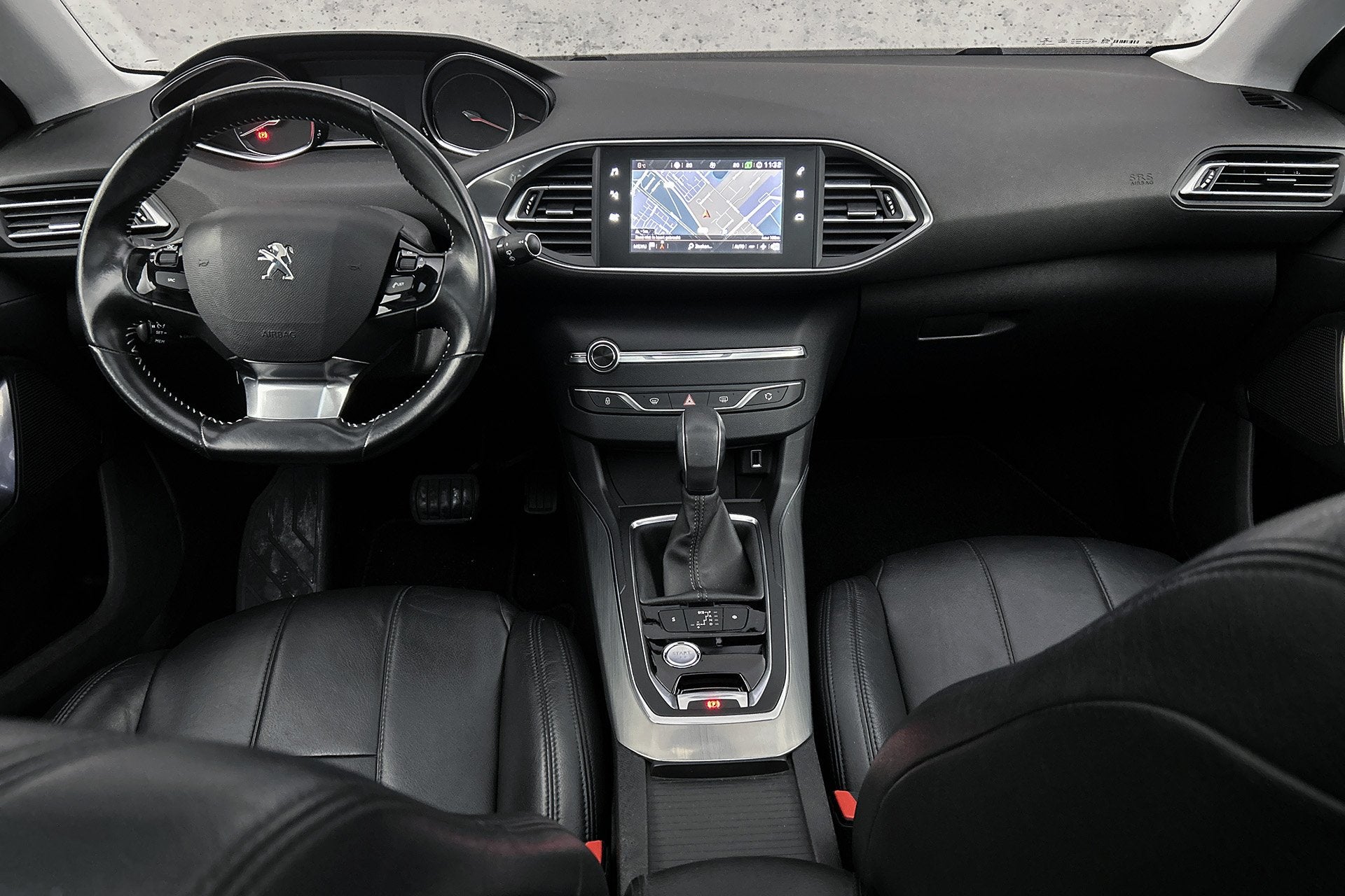 Peugeot 308 SW 1.2 PureTech Blue Lease Premium | Leder | LED, Auto's, Peugeot, Gebruikt, 1199 cc, Met garantie (alle), 635 kg
