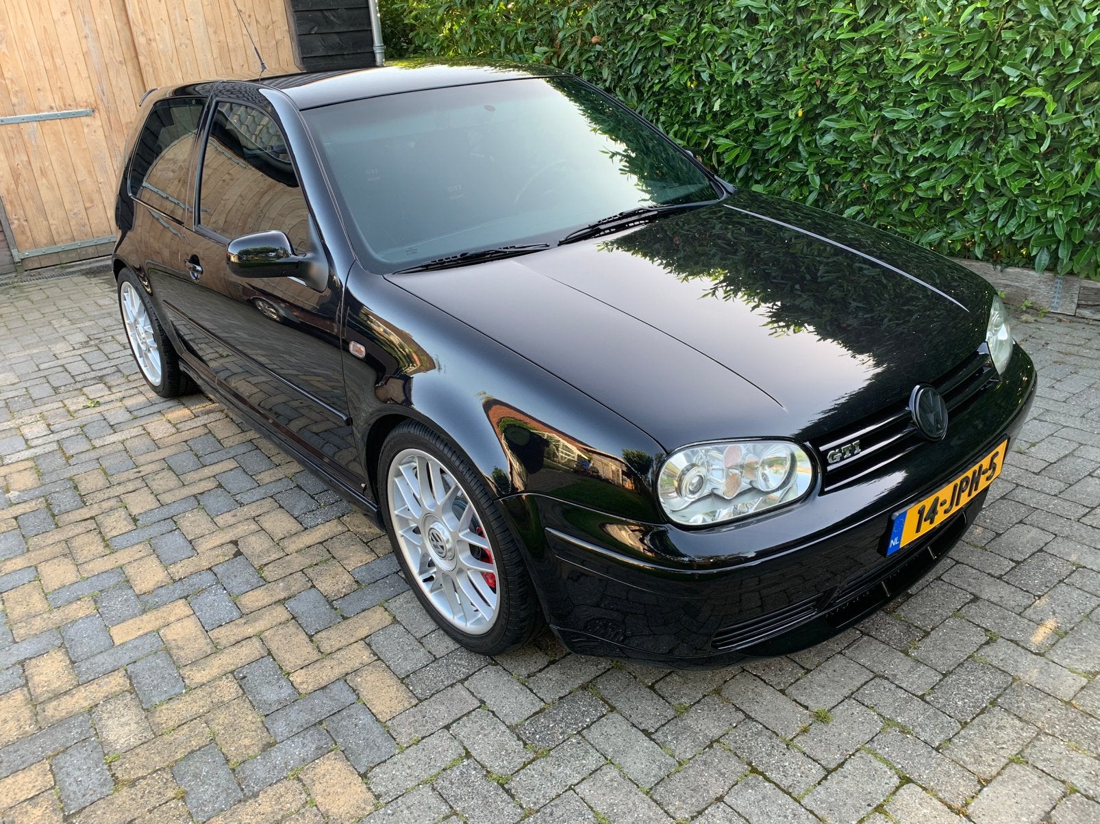 VW Golf 4 GTI 25 Jahre  2002  nieuwe APK, Voorwielaandrijving, 4 cilinders, Zwart, Handgeschakeld