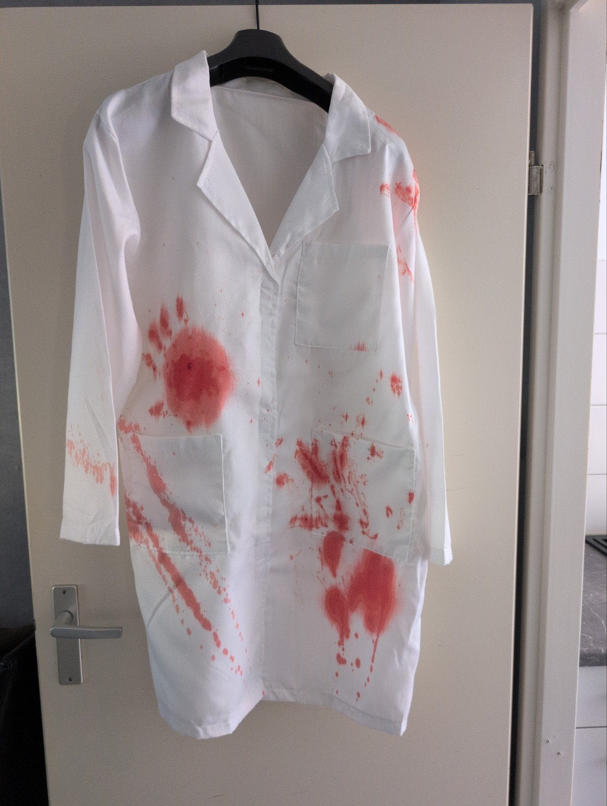 Halloween Lab jas en hand, Ophalen of Verzenden, Halloween of Griezel