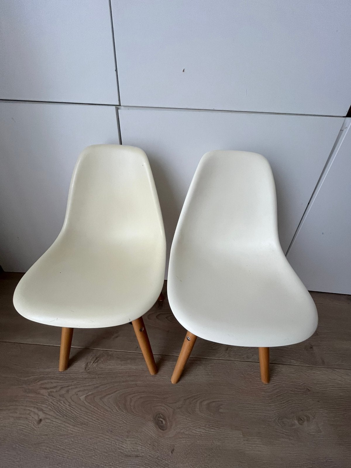 2 kinderstoeltjes, Ophalen, Gebruikt, Wit, Twee