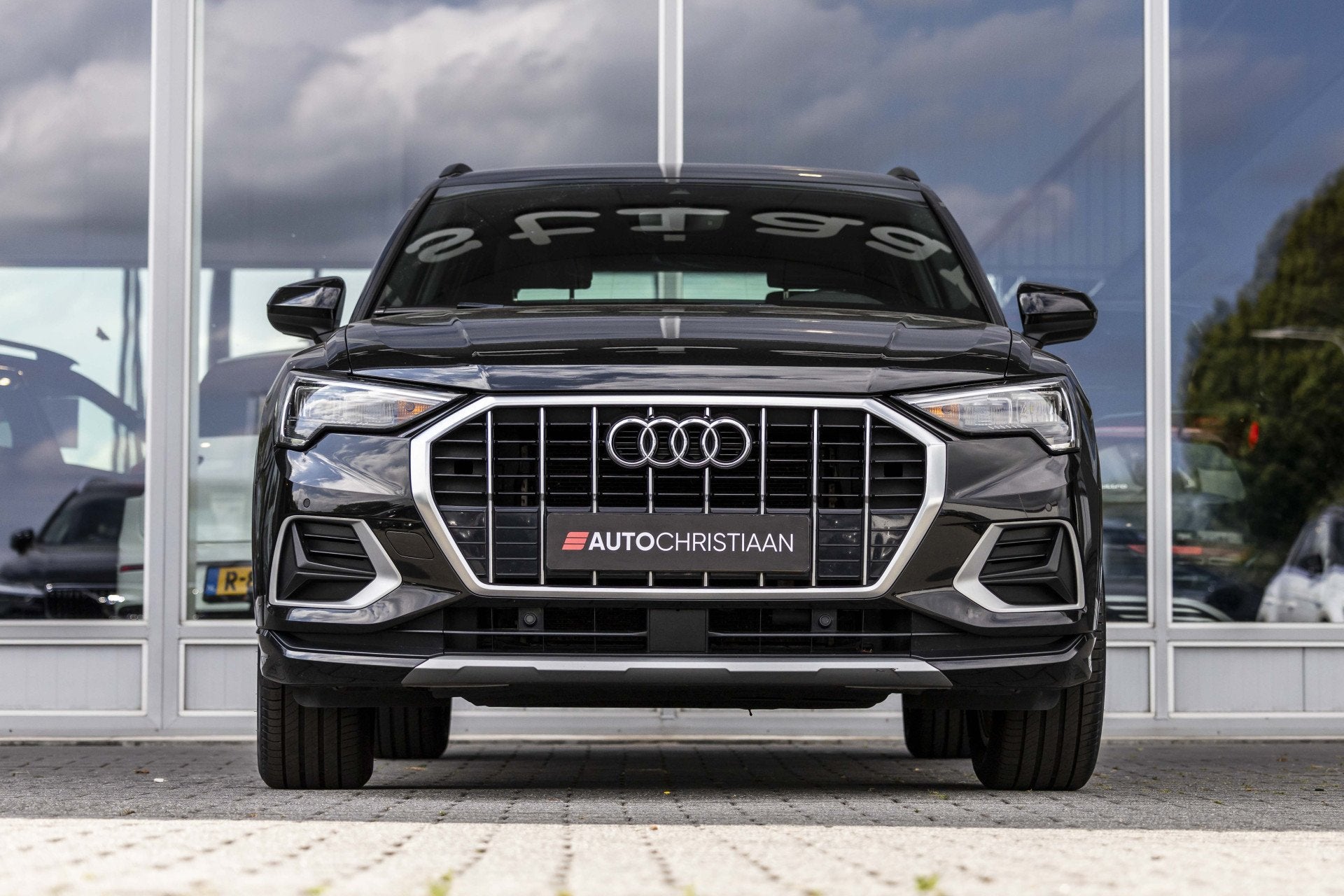 Audi Q3 35 TFSI Pro Line | E-trekhaak | Stoelver. | LED, 12 maanden, Stof, 4 cilinders, Zwart
