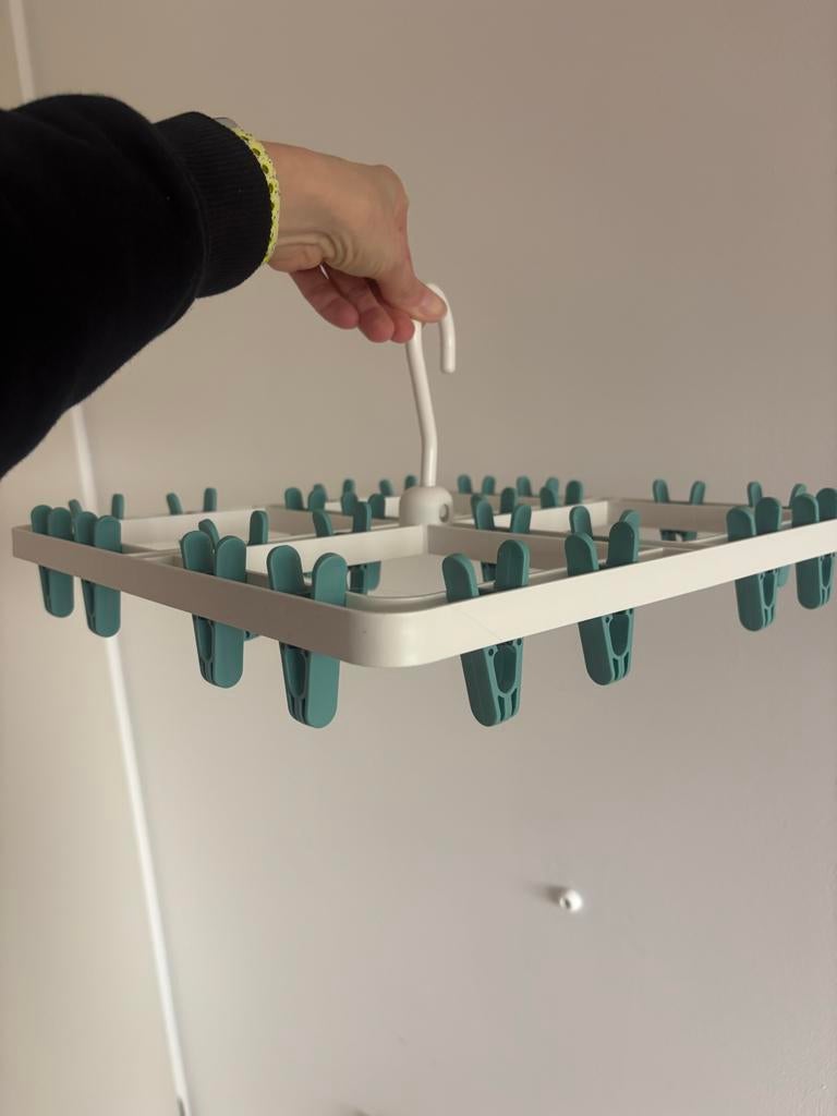 Handig sokkendroogrek met 24 knijpers - Compact en efficiënt, Ophalen of Verzenden, Zo goed als nieuw, Overige typen