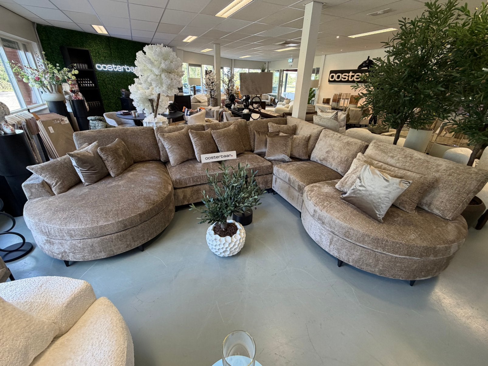 Luxe Velvet Teddy U-bank New Irys Round 160x370x290cm NIEUW, Info@oosterbaanwonen.nl, Venus 31 8448CE Heerenveen, Hoekbank, Oosterbaan Wonen