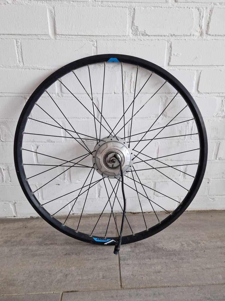 Voorwiel 28 inch Giant 36 volt e-bike 3 pins, Gebruikt, Yndustrywei 2, Fietsenhandel Joure, Giant