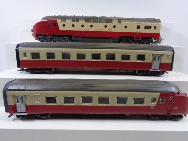Marklin 3070 TEE 3-delig.  (H0), Wisselstroom, Gebruikt, Locomotief, Ophalen of Verzenden