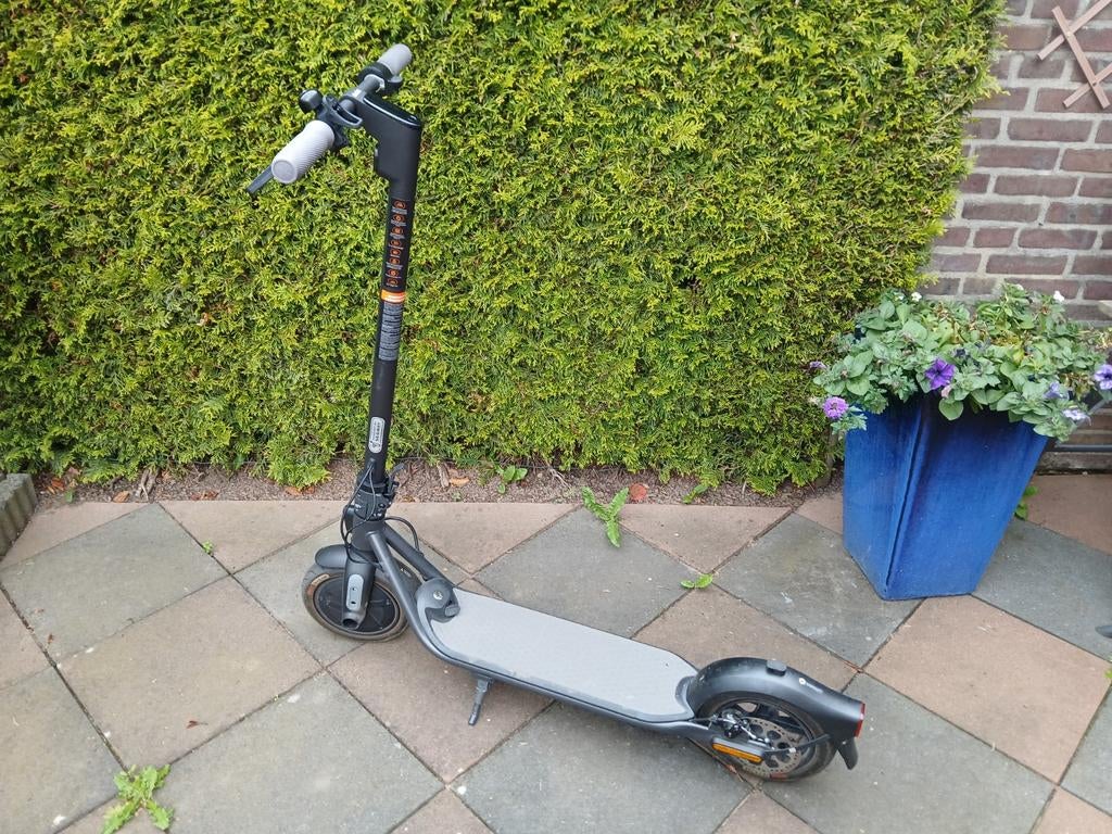 Ninebot elektrische step -zo goed als nieuw, Ophalen, Zo goed als nieuw, Elektrische step (E-scooter), Segway Ninebot