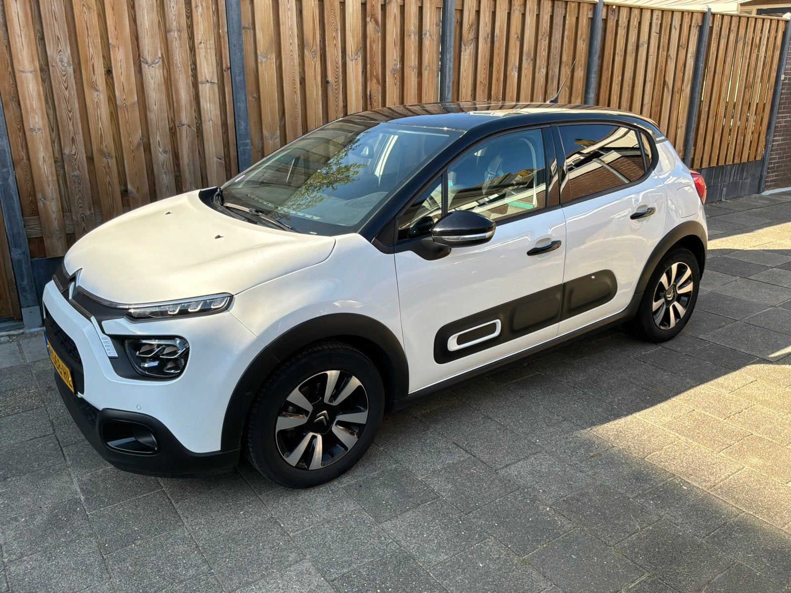 Citroën C3 1.2 Puretech 83pk S&S 2021 Wit, Voorwielaandrijving, 83 pk, 40 €/maand, Zwart