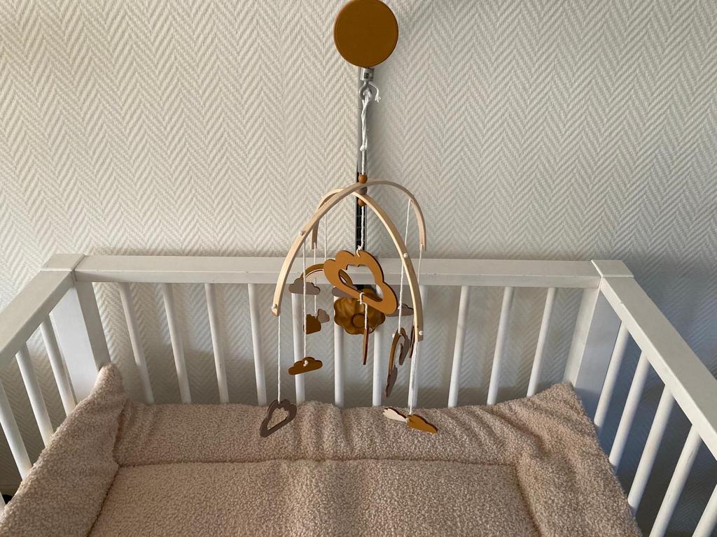 Witte babybox zonder matras - MOET NU WEG- gratis, Kinderen en Baby's, Boxen, Ophalen, Gebruikt, Vierkant, In hoogte verstelbaar