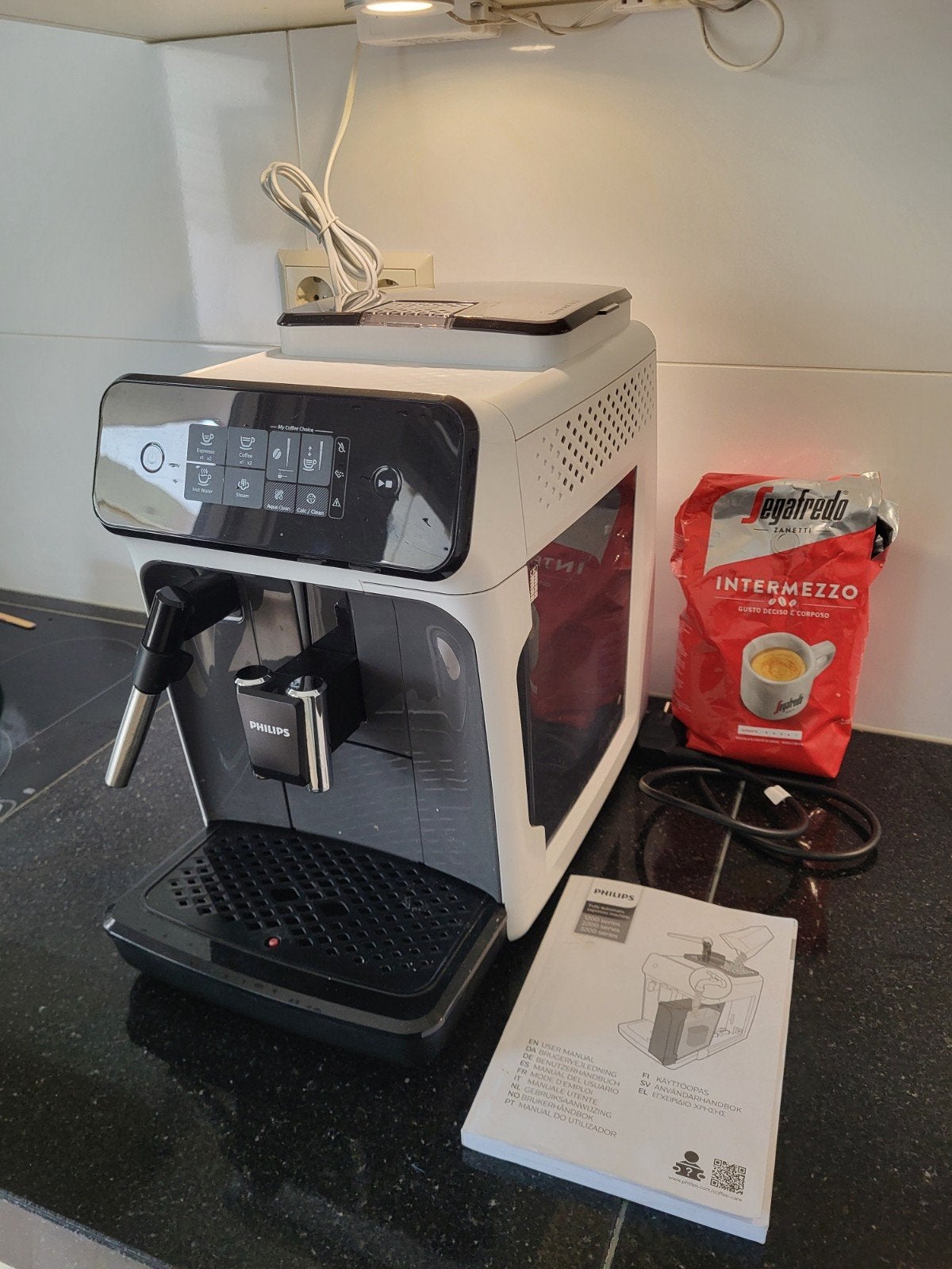 Philips 2200 Volautomatische Koffiemachine, Witgoed en Apparatuur, Koffiezetapparaten, Stoompijpje, Koffiemachine, Zo goed als nieuw