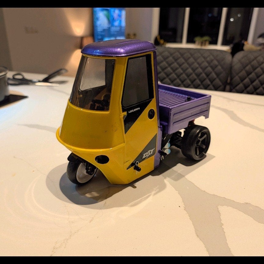 Usukani US82200 1/8 drifttrike, Hobby en Vrije tijd, Elektro, Ophalen of Verzenden, Zo goed als nieuw, Auto onroad