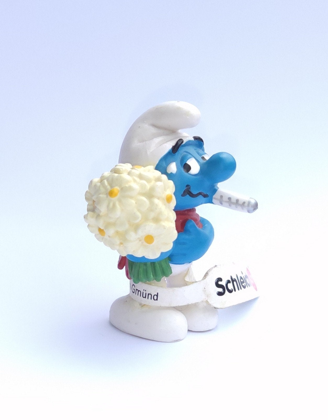 Schleich Smurf met bloemen en koorts thermometer - Zeldzaam, Verzamelen, Ophalen of Verzenden, Zo goed als nieuw