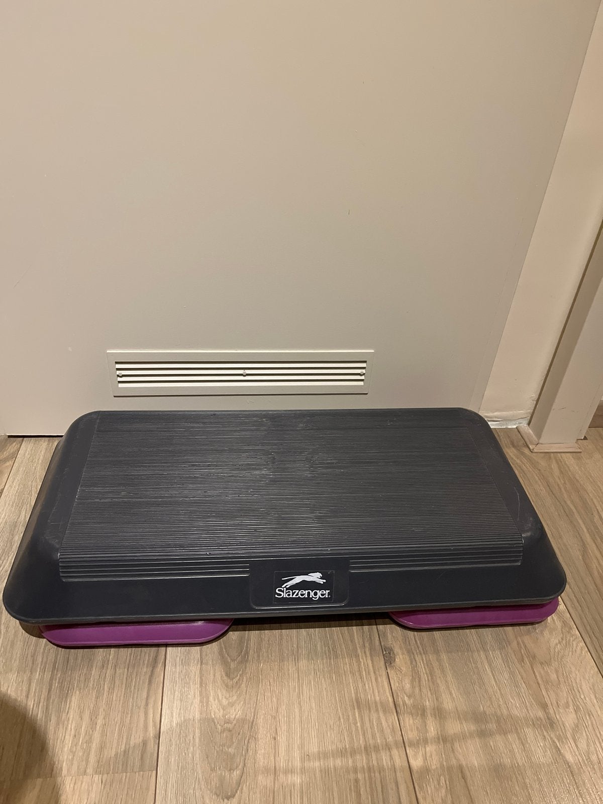 Slazenger Stepbank - Ideaal voor fitness en cardio, Sport en Fitness, Ophalen, Gebruikt, Benen, Stepbank