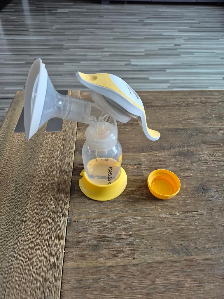 Medela Harmony enkele handkolf, Ophalen, Zo goed als nieuw, Borstkolf