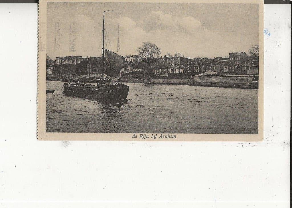 Arnhem De Rijn met vrachtschip 2-6-1925, Ophalen of Verzenden, 1920 tot 1940, Gelopen, Gelderland