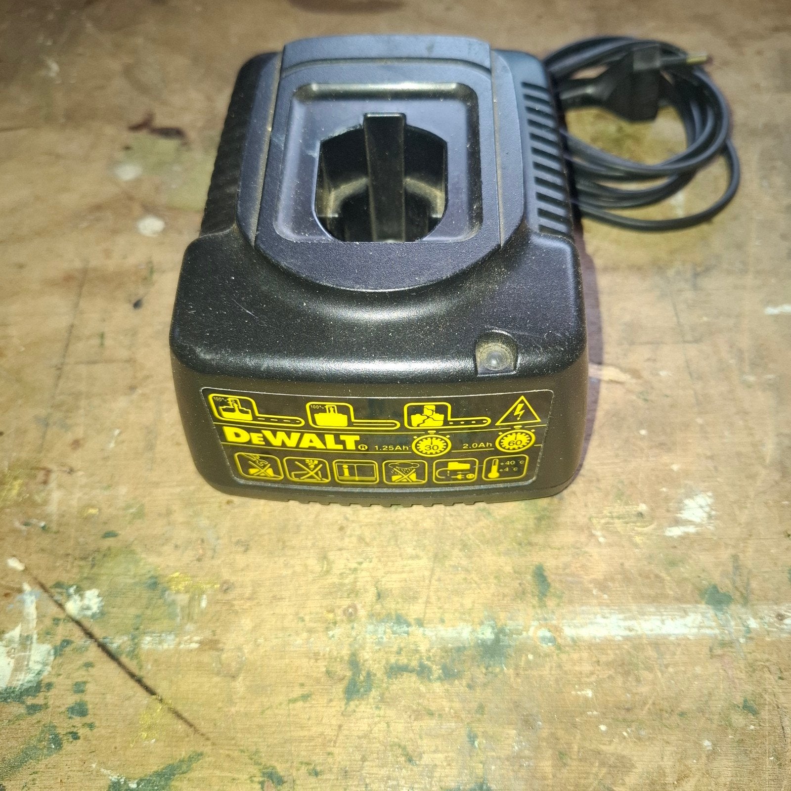 DeWalt DE9107 Acculader - Gebruikt, Gebruikt