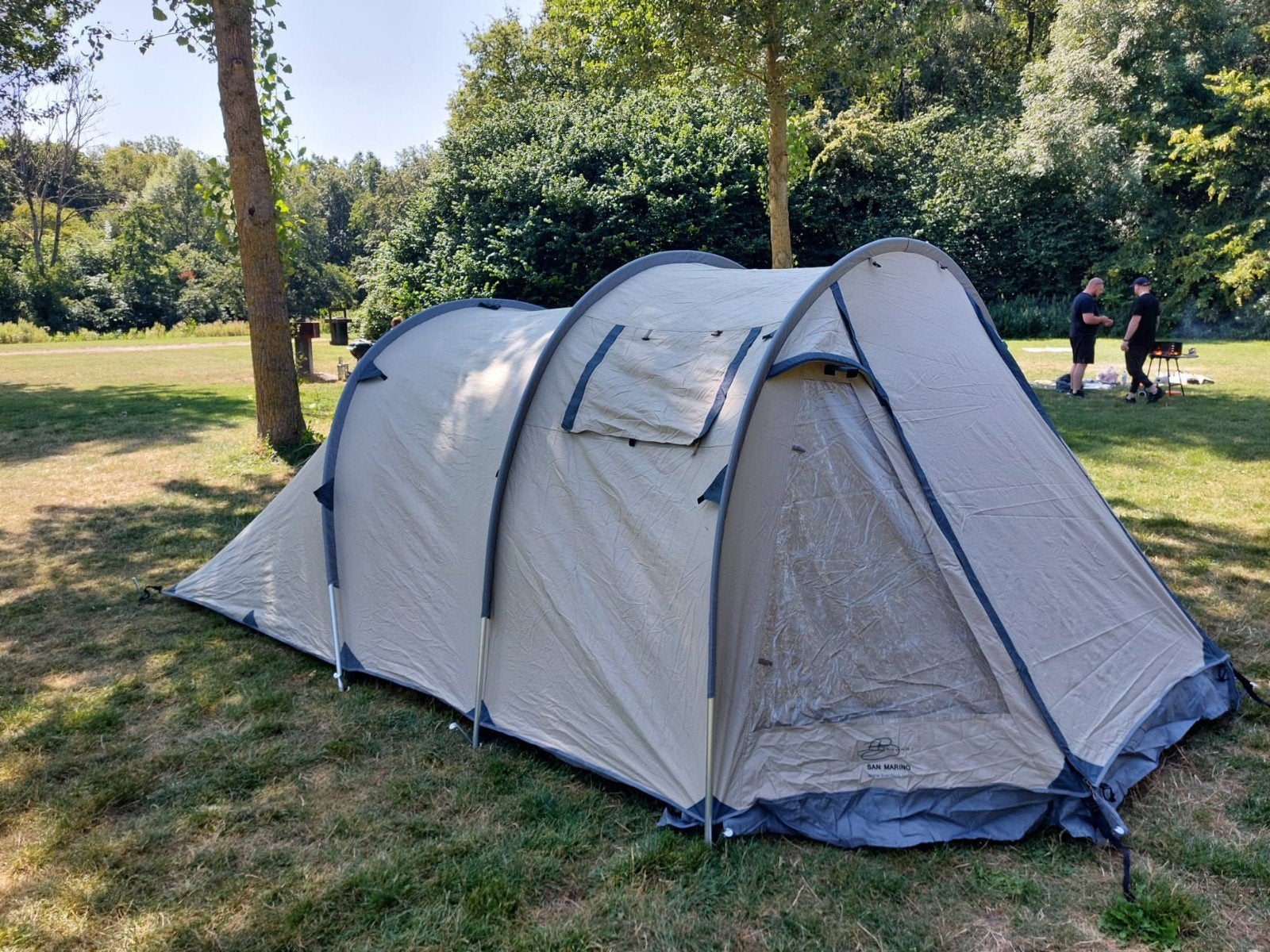 San Marino Bardani 3-4 persoons tent, zo goed als nieuw!, Caravans en Kamperen, Tenten, Ophalen, Zo goed als nieuw, Tot en met 4