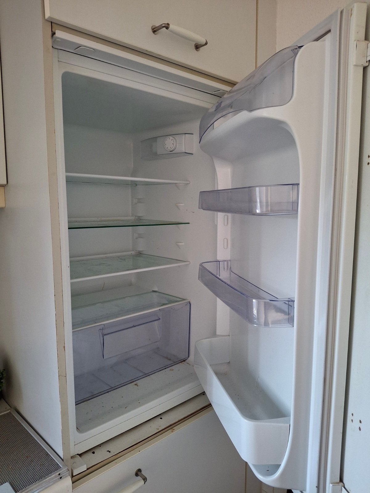 Zanussi koelkast 88 cm hoog - Werkt perfect!, Witgoed en Apparatuur, Ophalen, Gebruikt, Zonder vriesvak, 85 tot 120 cm