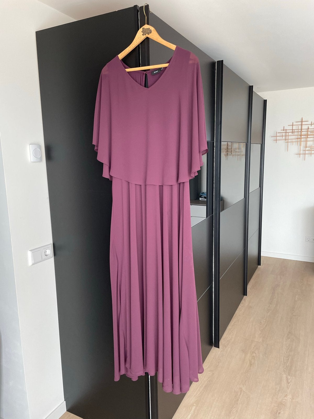 Elegante paarse/aubergine maxi jurk mt.44, Kleding | Dames, Jurken, Paars, Maat 42/44 (L), Ophalen of Verzenden, Zo goed als nieuw