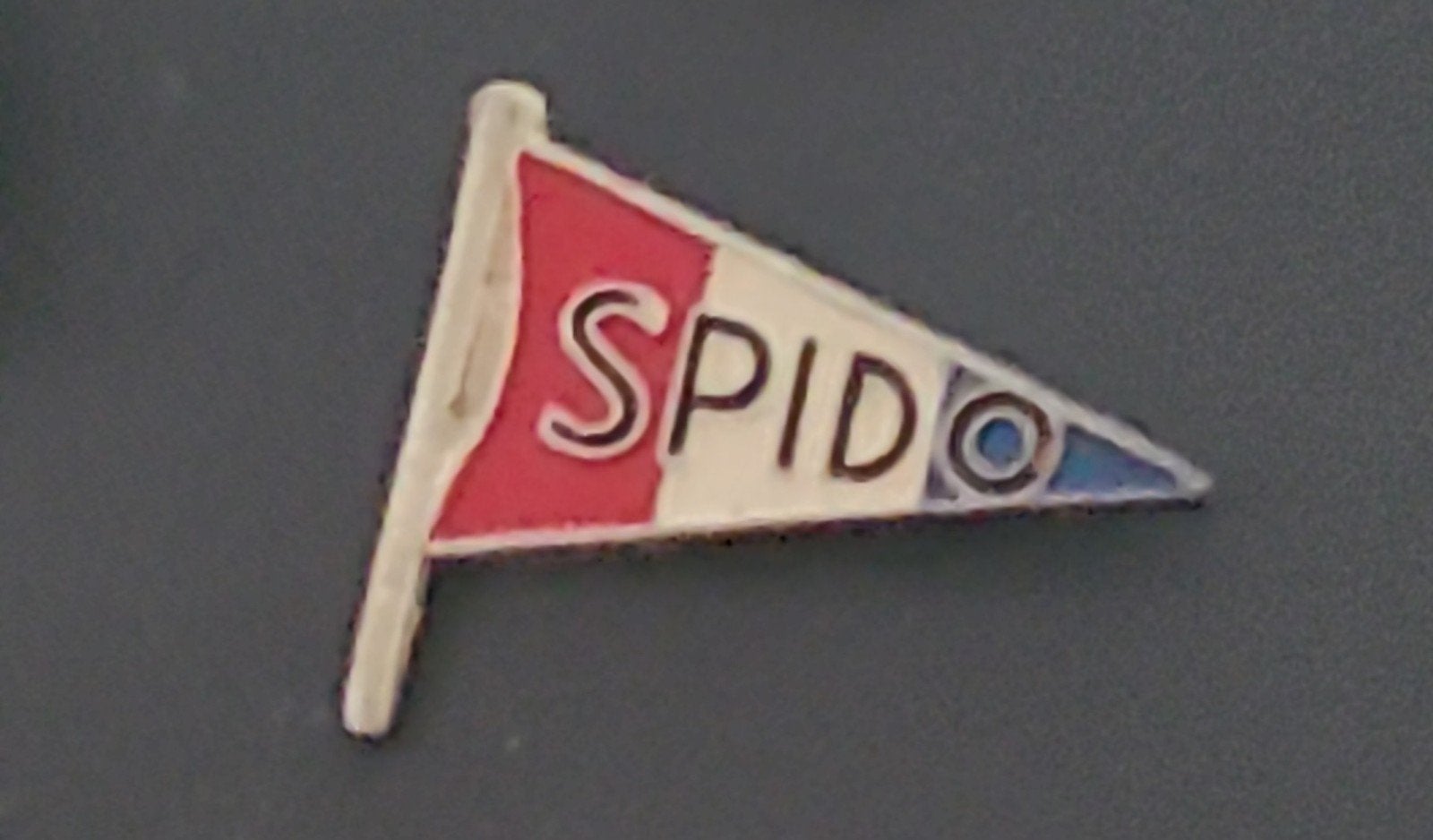 Vintage Spido Speldje - Rood Wit Blauw Vlaggetje, Verzenden, Gebruikt, Overige onderwerpen, Speldje of Pin