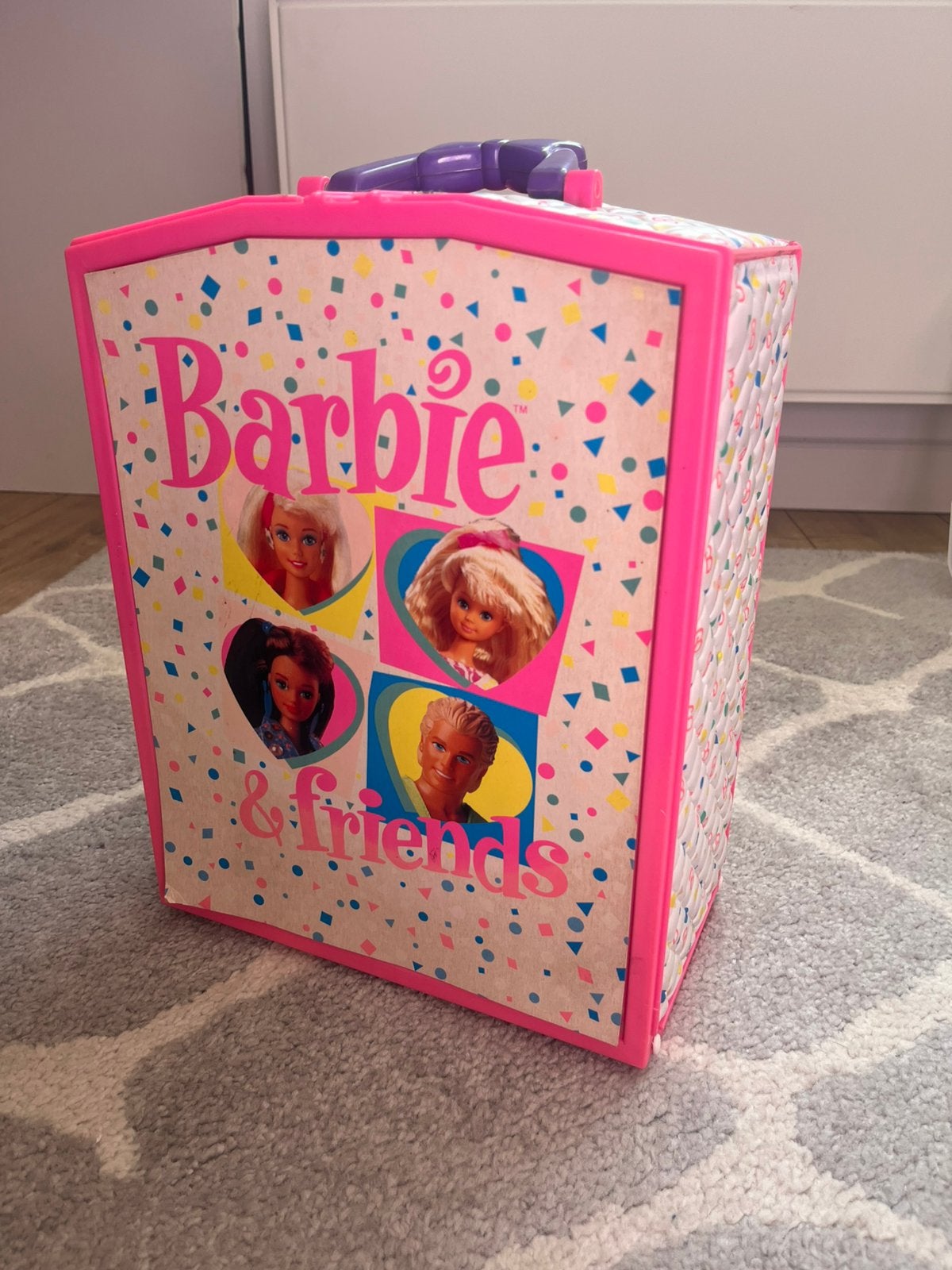 Barbie opbergdoos met kledingkast, Ophalen of Verzenden, Zo goed als nieuw