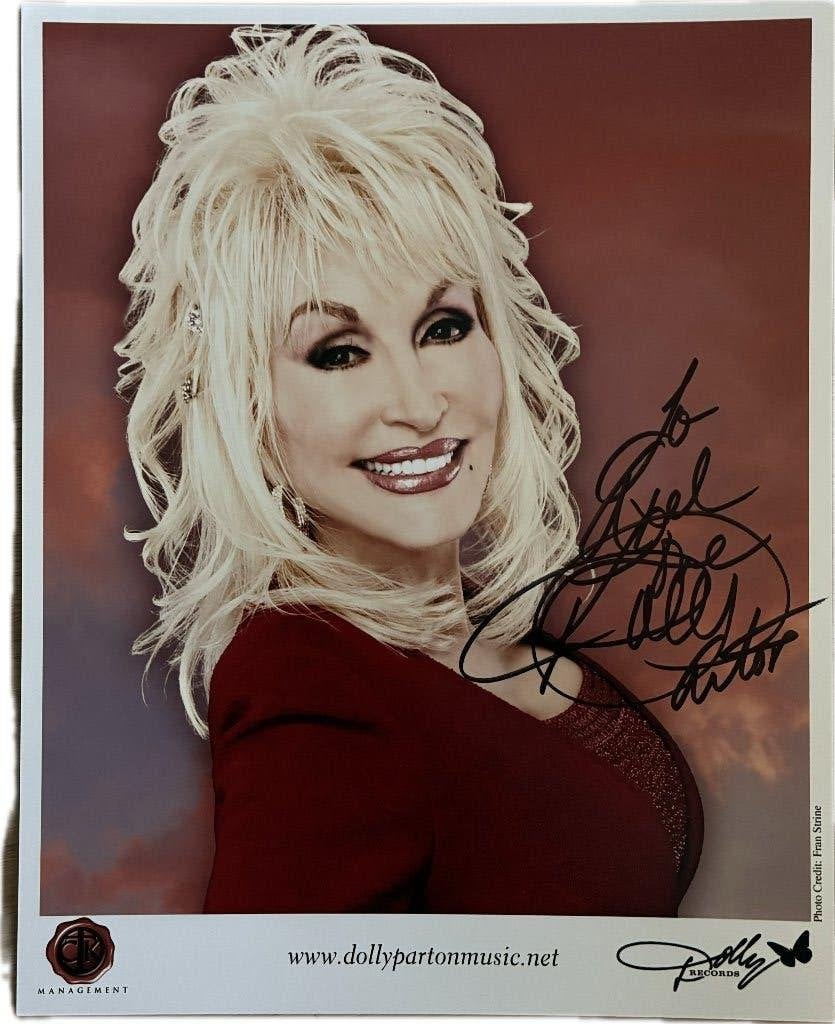 Dolly Parton Gesigneerde Foto Handtekening, Verzamelen, Muziek, Artiesten en Beroemdheden, Ophalen of Verzenden, Nieuw, Foto of Kaart