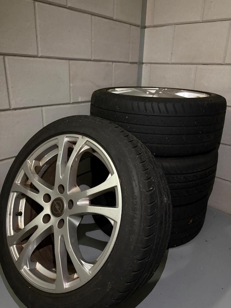 Opel Velgen met Zomerbanden 225/45 R17, Ophalen, Gebruikt, Banden en Velgen, 17 inch