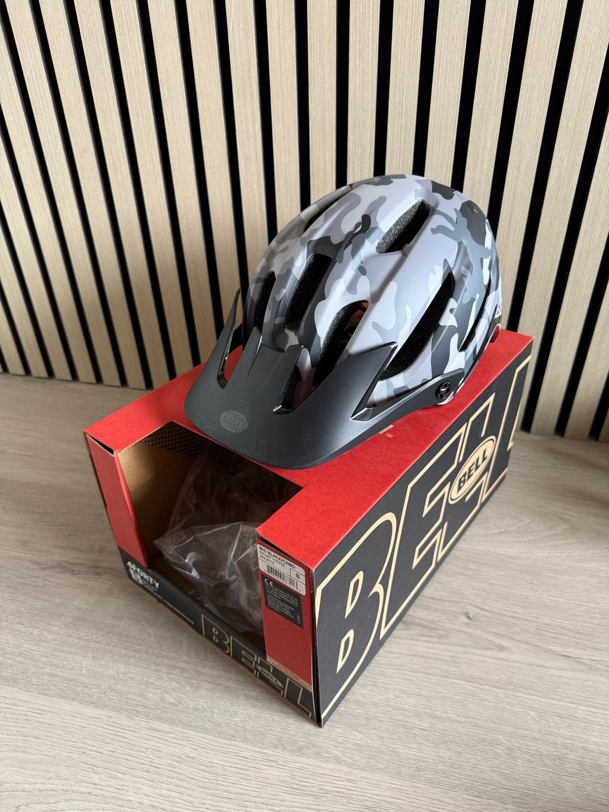 Nieuwe Bell mountainbike helm - Maat S, Ophalen of Verzenden, Nieuw, S, Heer of Dame