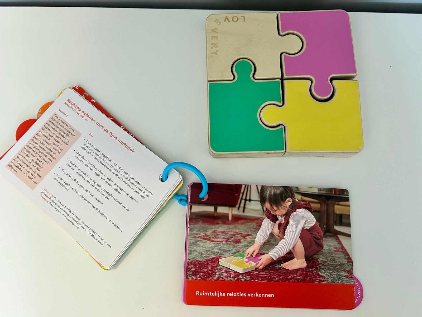 Lovevery Houten Puzzel met 4 Stukjes en Activiteitenboekje, Kinderen en Baby's, Speelgoed | Kinderpuzzels, Ophalen of Verzenden