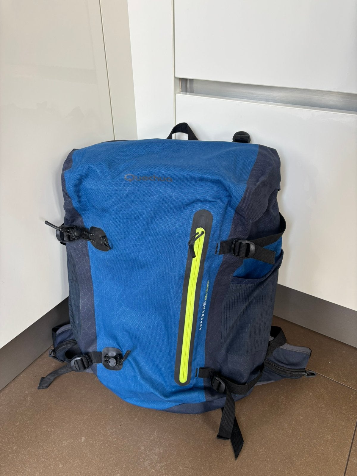 Quechua 25 liter wandelrugzak Arpenaz 25 air water resistant, Ophalen of Verzenden, Zo goed als nieuw, Rugzak