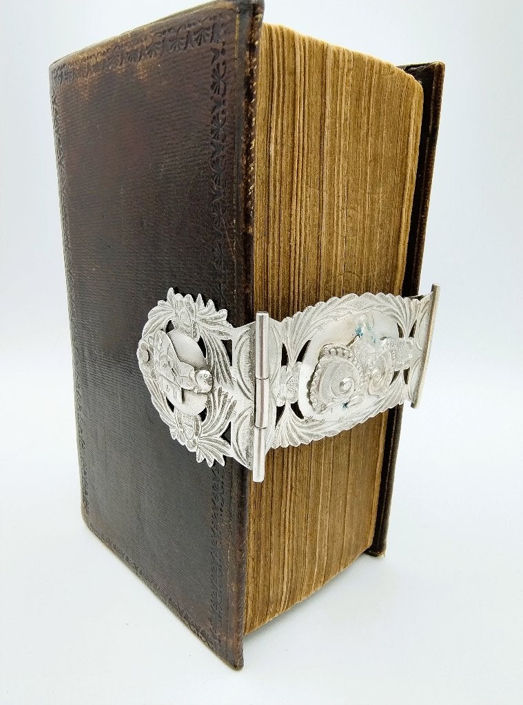 Bijbel met zilveren slot, T.W. Camming, Sneek, 1838