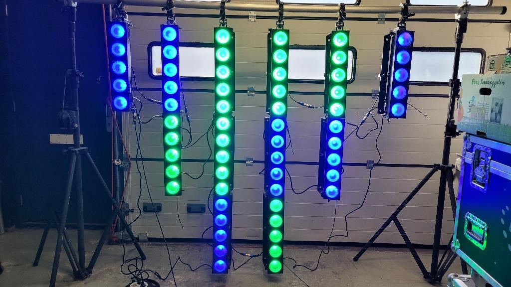 12x Beamz Pro MADMAX in 2 serieuze flightcases, Gebruikt, Raadheerenhoek 5, Info@universal-licht-geluid.nl, Licht