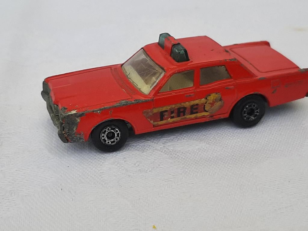 Mercury van Matchbox Lesley fire brandweer, Hobby en Vrije tijd, Ophalen of Verzenden, Gebruikt, Auto