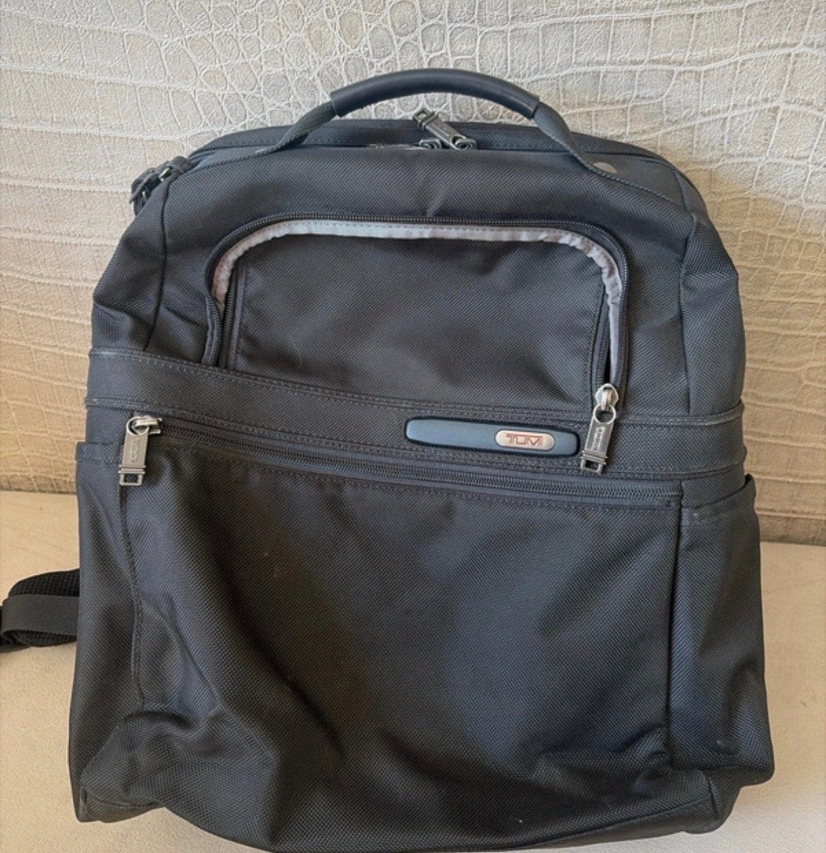 TUMI Rugzak - Stijlvol en Functioneel, 25 tot 40 cm, Ophalen of Verzenden, Zo goed als nieuw, Overige merken