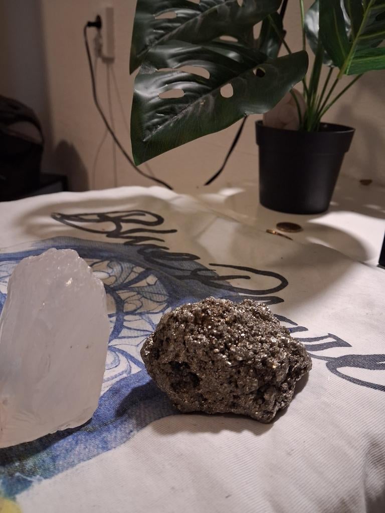 Ruwe Bergkristal en Pyriet Mineraal Set, Ophalen of Verzenden, Mineraal