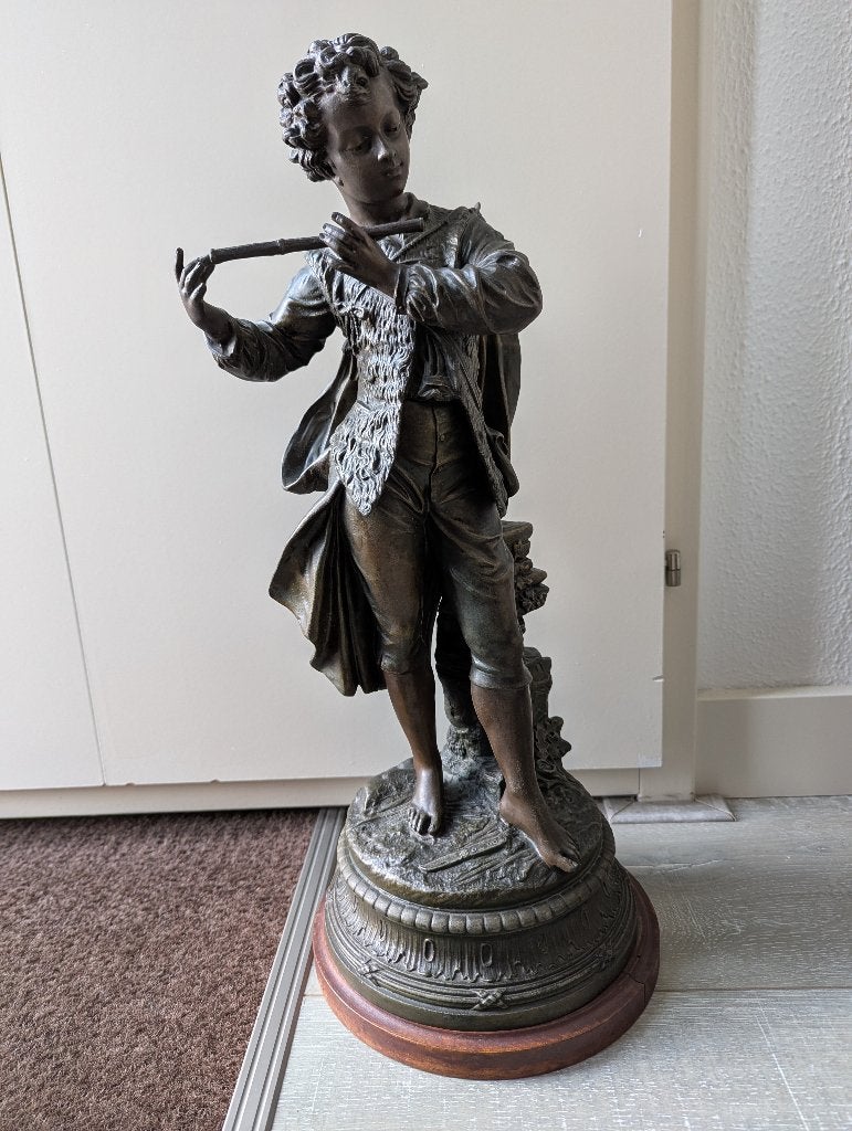 Beeldje van "Emile Bruchon", De Dwarsfluitspeler, Ophalen, Zo goed als nieuw, Mens