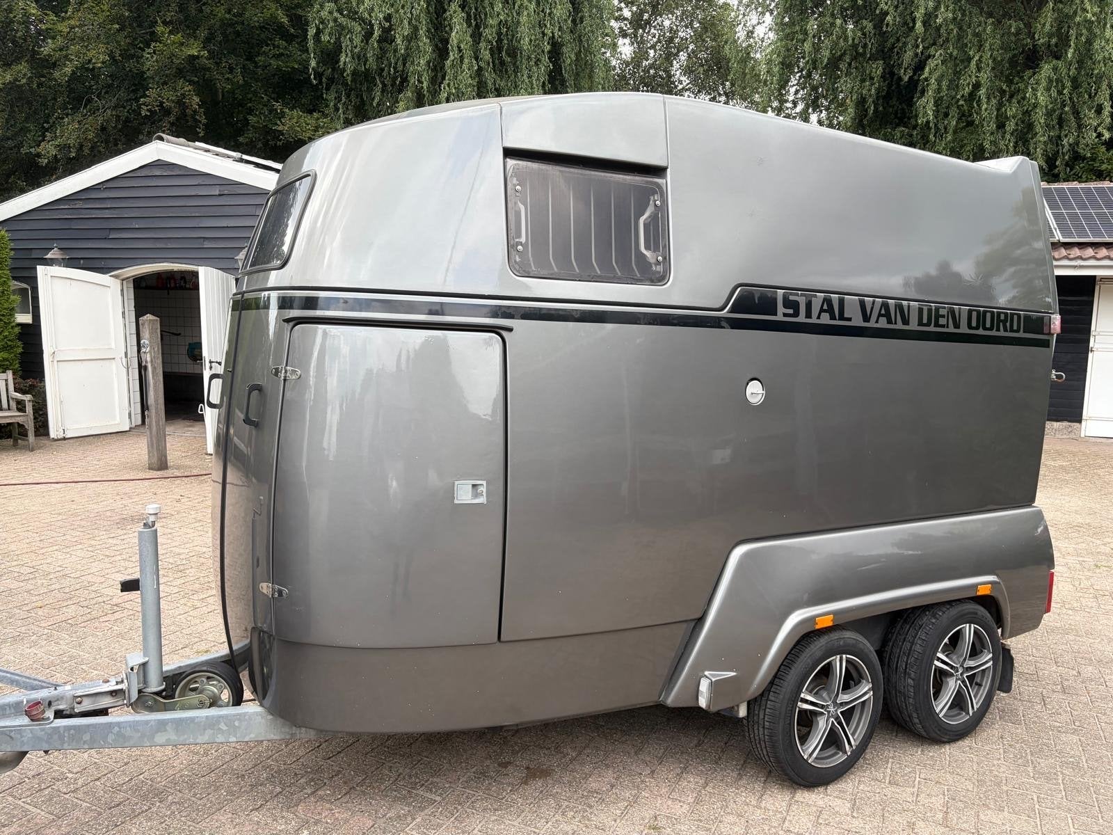 Mustang 2-Paards Trailer | Extra breed en hoog, Dieren en Toebehoren, Paarden en Pony's | Trailers en Aanhangwagens, Ophalen, Gebruikt