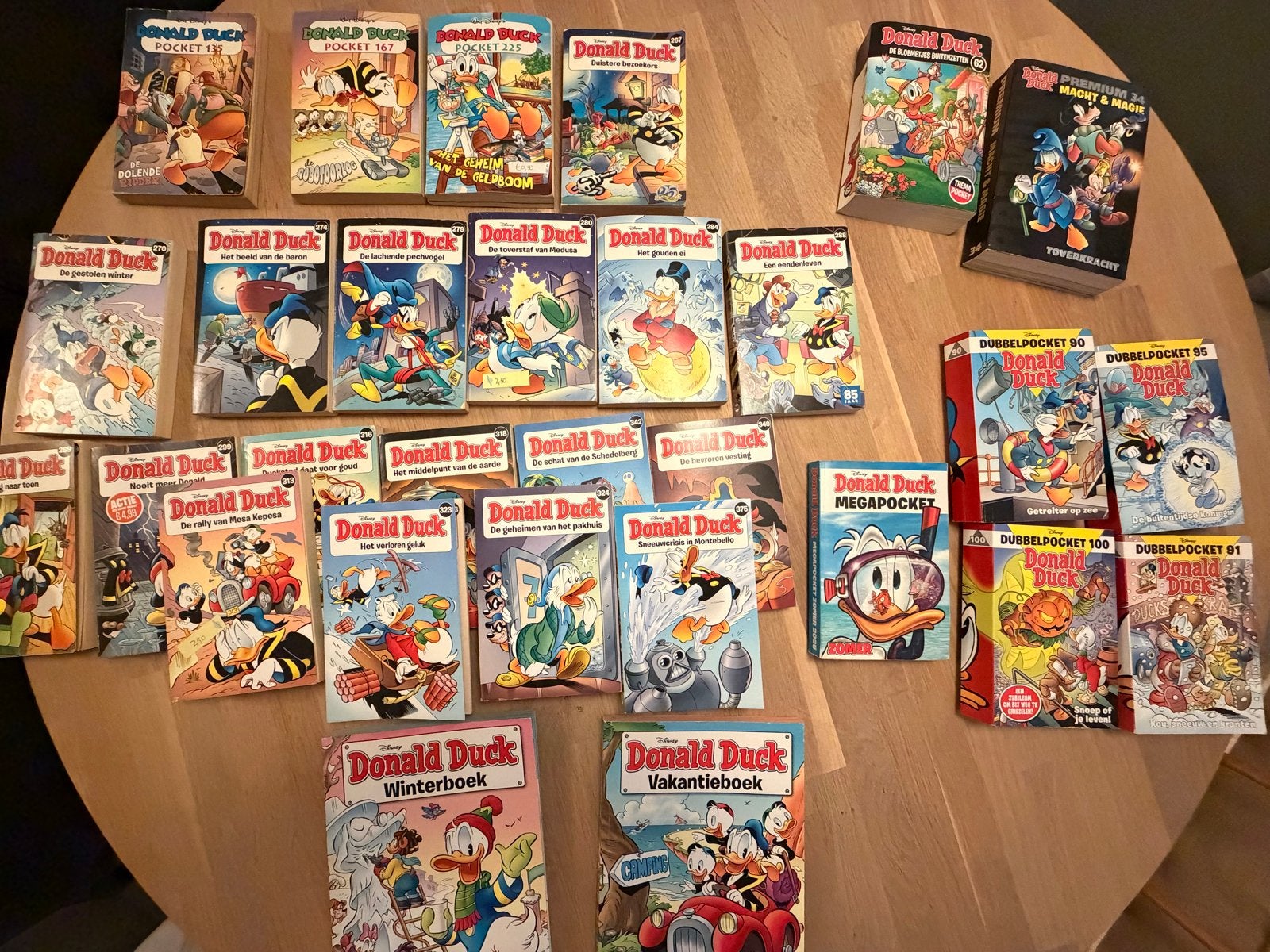 Grote collectie Donald Duck stripboeken en pockets, Boeken, Stripboeken, Meerdere stripboeken, Ophalen, Gelezen