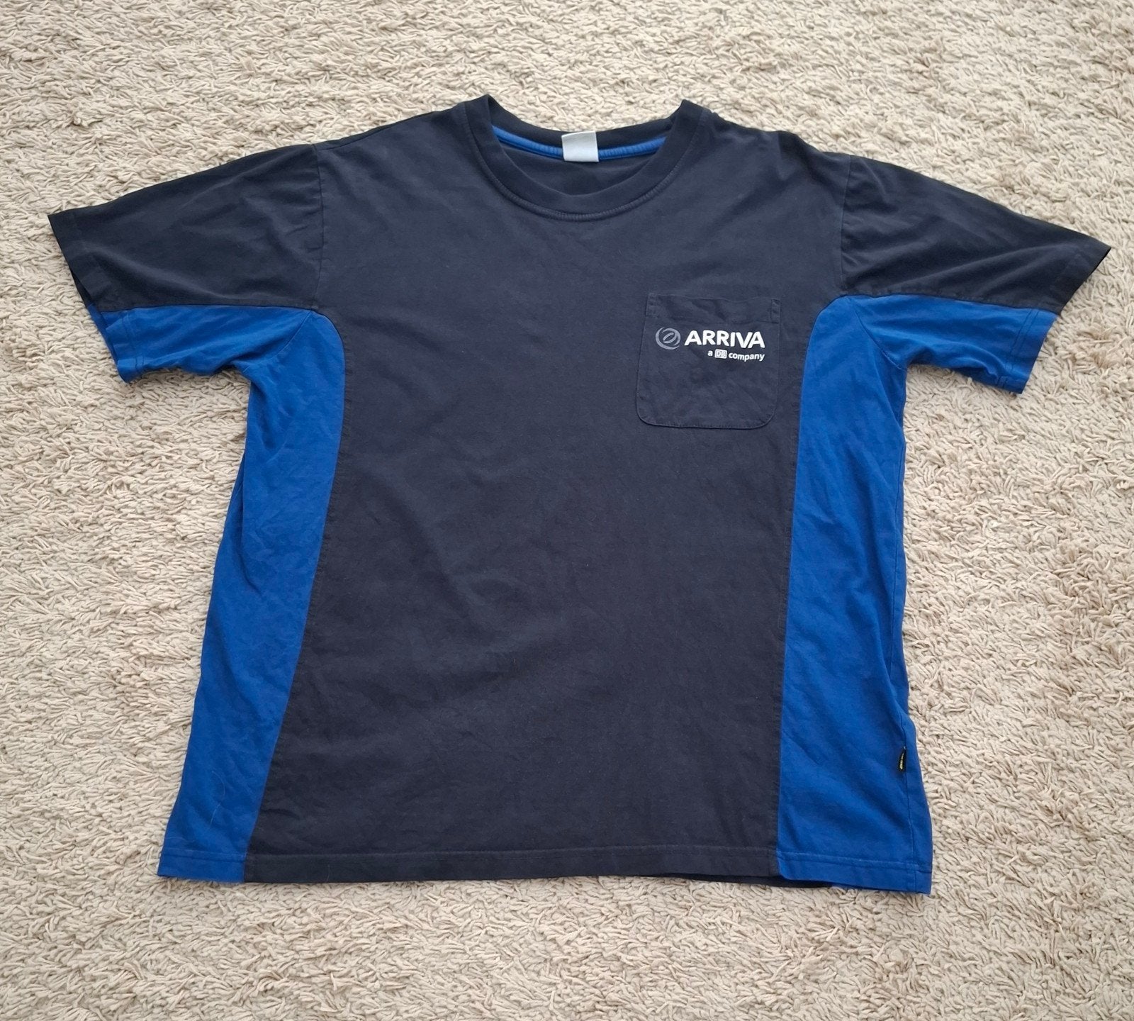 T-shirt Arriva XXL - Zwart/Blauw met logo, Verzamelen, Spoorwegen en Tramwegen, Ophalen of Verzenden, Gebruikt, Bus of Metro, Overige typen