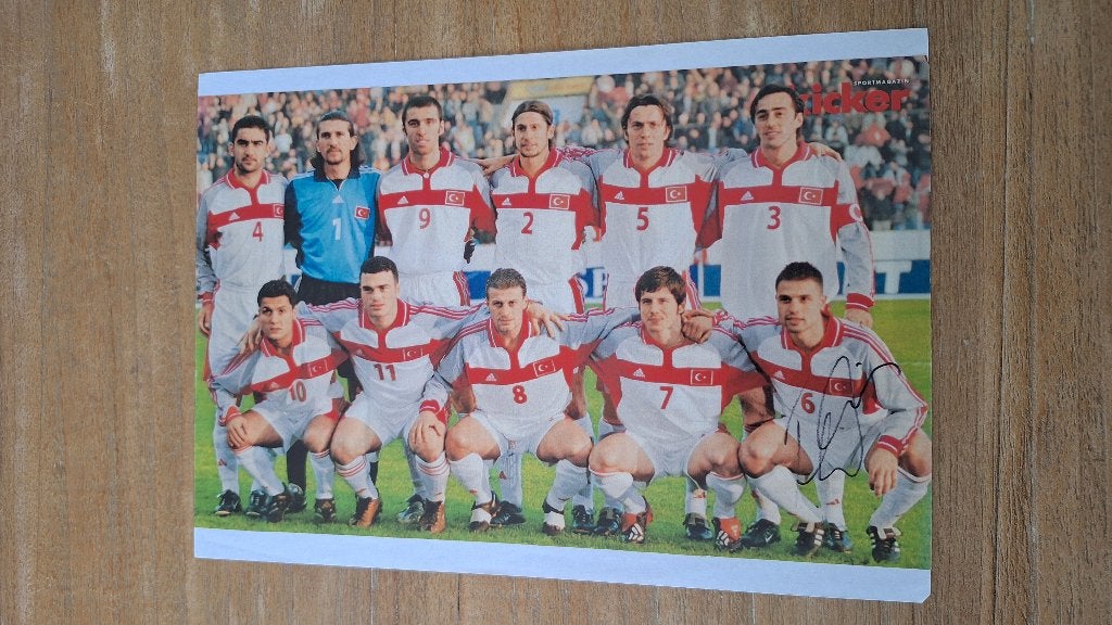 Poster 20x30m uit Kicker met handtekeningen; Turkije, Verzamelen, Sportartikelen en Voetbal, Ophalen of Verzenden, Nieuw, Buitenlandse clubs