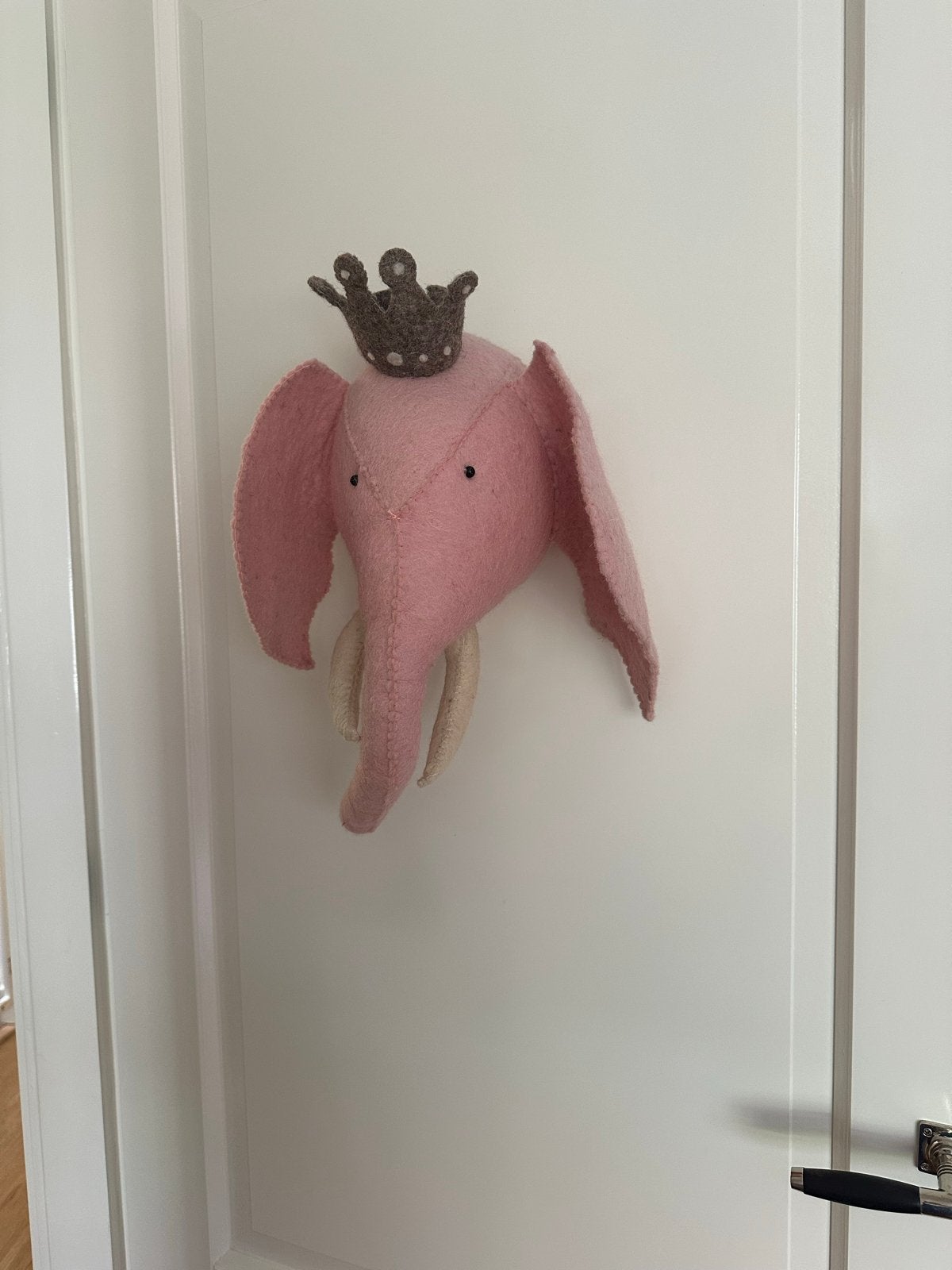 Roze olifantenkop met kroon voor kinderkamer - ZGN, Overige stijlen, Roze, Ophalen of Verzenden, Zo goed als nieuw