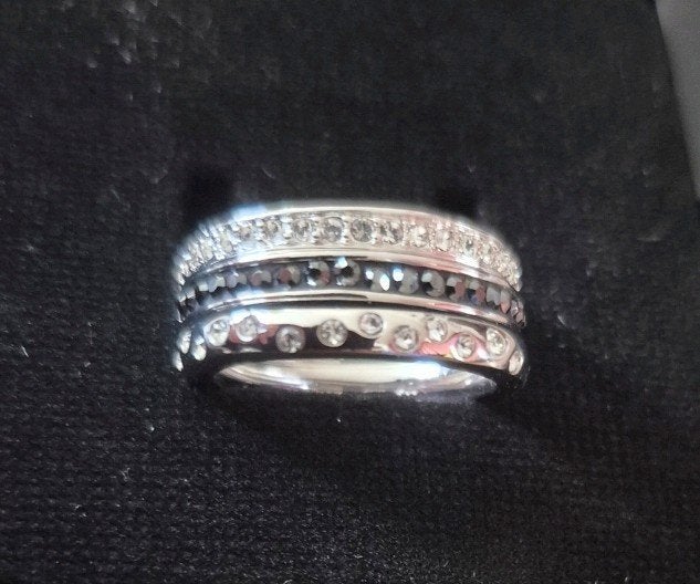 liora Swarovski ringenset 3-delig maat 18 NIEUW, Nieuw, Ophalen of Verzenden, 17 tot 18, Dame