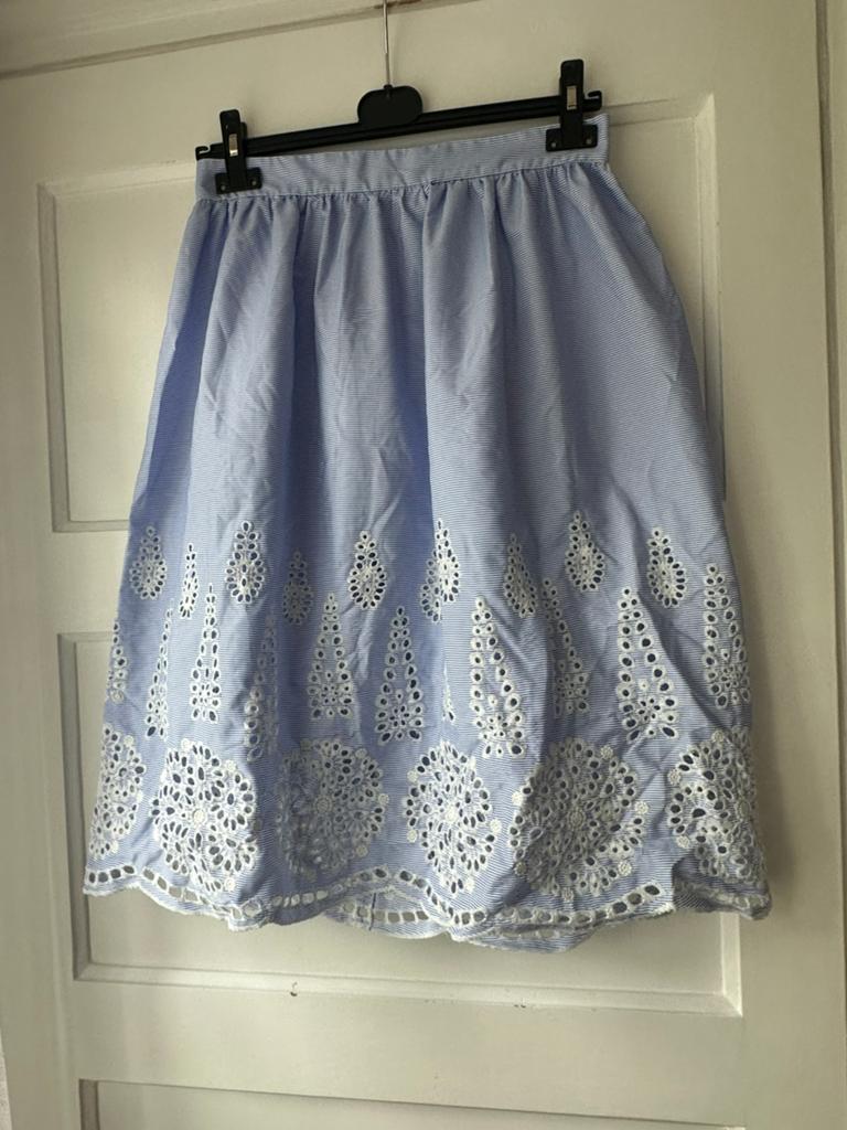 Zomers romantisch gestreepte broderie kanten rok H&M, Maat 38/40 (M), Blauw, Ophalen of Verzenden, Zo goed als nieuw