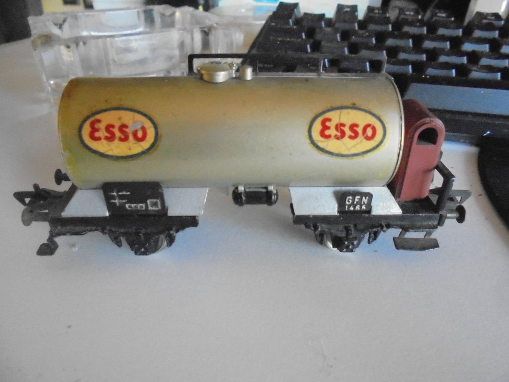 Fleischmann wagon Esso 1465 E tank car Esso jaren 50, Gebruikt, Gelijkstroom, Verzenden, Fleischmann