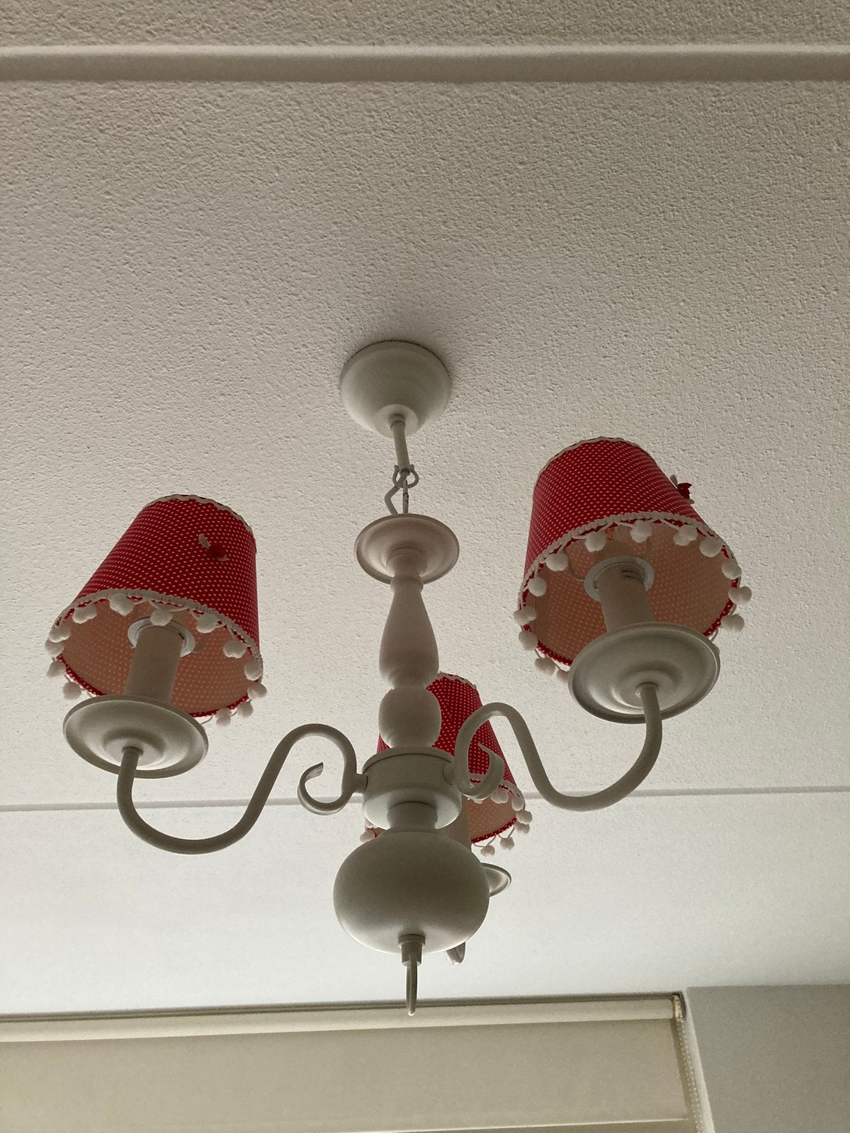 Lieve lamp, wit met rood/witte lampenkapjes️, Ophalen, Zo goed als nieuw